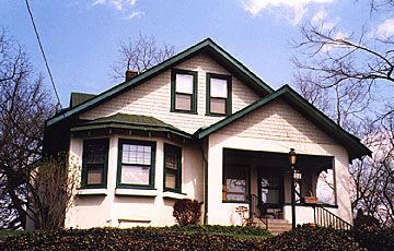Bungalow-influenced Craftsman style (1912)